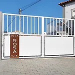 Rosa Com Piscina E Jacuzzi * Salir de Matos