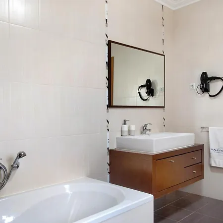 Rosa Com Piscina E Jacuzzi Villa *