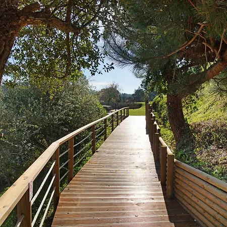 Rosa Com Piscina E Jacuzzi *