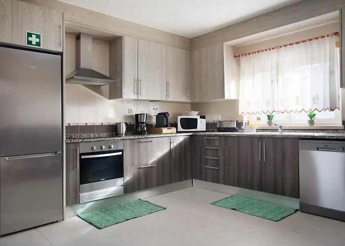 Rosa Com Piscina E Jacuzzi Salir de Matos