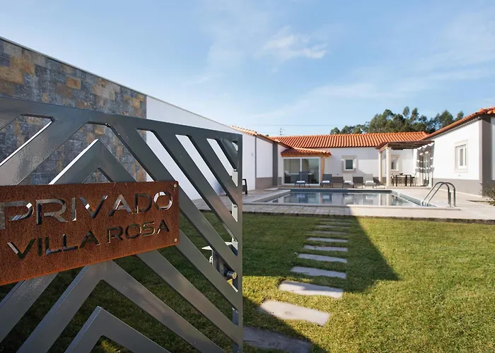 Rosa Com Piscina E Jacuzzi Salir de Matos